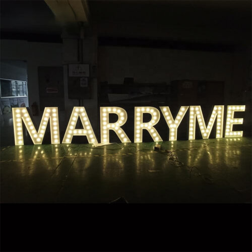 Letras luminosas em acrílico com LED «LOVE», de 4 pés, para eventos no interior e no exterior
