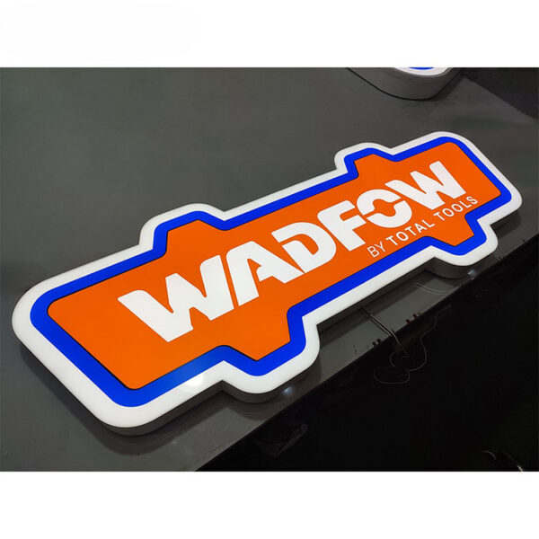 Custom 3D LED Pole Light Box for Street Advertising Displays
