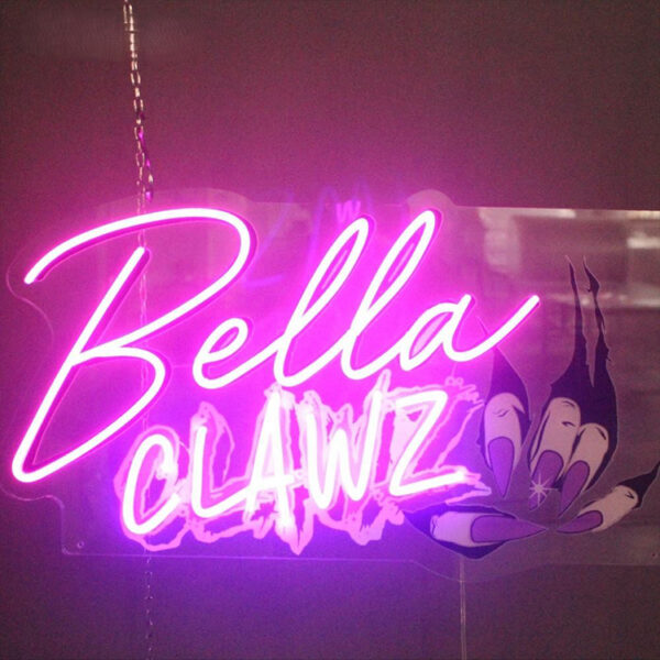 Letras luminosas personalizadas em acrílico com LED e efeito néon para cenários de casamento