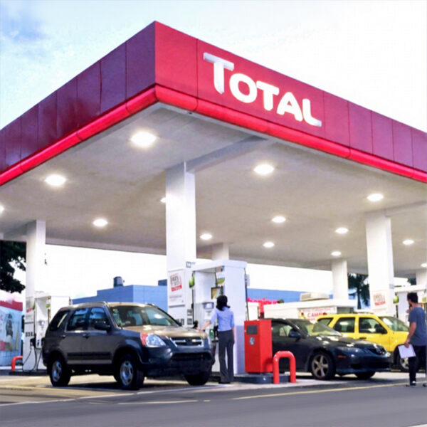 Custom Steel Fuel Station Pylon Sign with Integrated LED Information Display Custom Steel Fuel Station Pylon Sign with Integrated LED Information Display