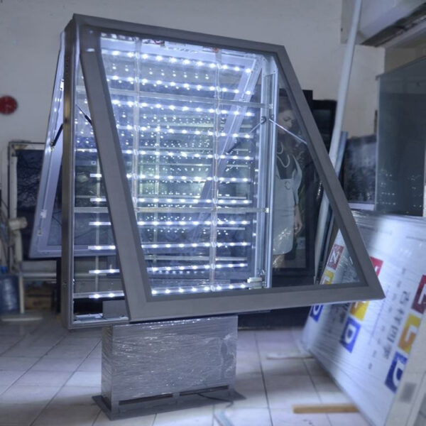 Double-Sided Scrolling LED Street Light Box with Independent Base