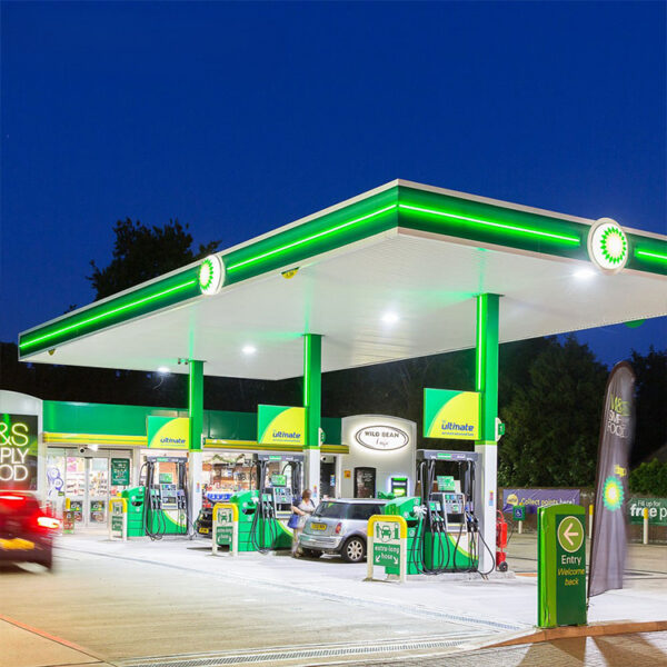 High-Brightness LED Fuel Price Pylon with Modular Digital Panels High-Brightness LED Fuel Price Pylon with Modular Digital Panels