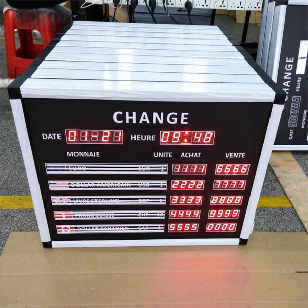 Painel LED de cotações cambiais para interior, com indicações de compra e venda