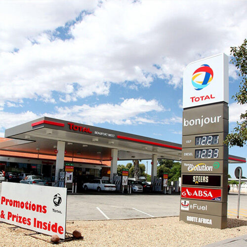 Roadside Gas Station Digital Poster Pylon with Remote Display Control
