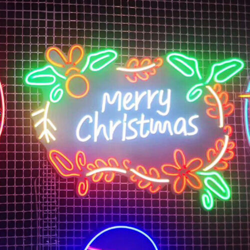 Placa de jardim em néon LED com a mensagem «Merry Christmas» em branco quente para decorações festivas