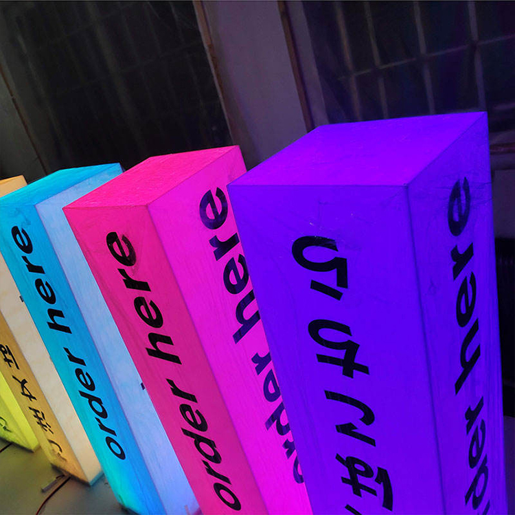 Edge-Lit vs Backlit Light Boxes