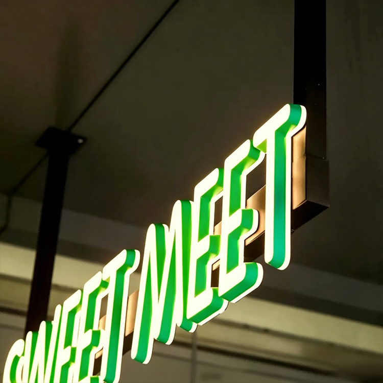 Halo-Lit Letters